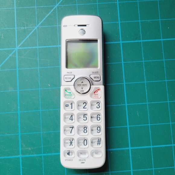 AT&T 3 Handset DECT 6.0 Cordless Answering System with Caller ID/Call Waiting - Picture 12 of 16